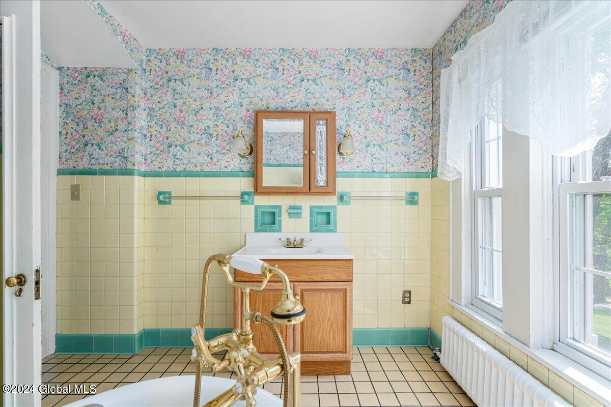 95 Brunswick Road Troy, NY 12180 - Photo 28 of 49 049-95 BRUNSWICK-46