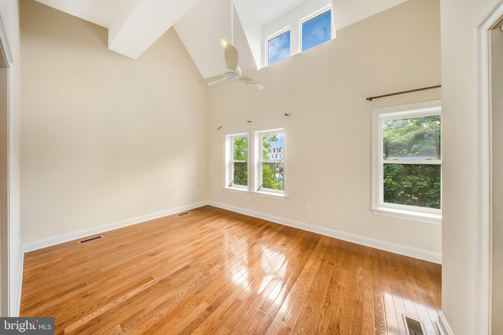 1505 Spring Place Northwest Washington, DC 20010 - Photo 14 of 37 Gallery Image 14