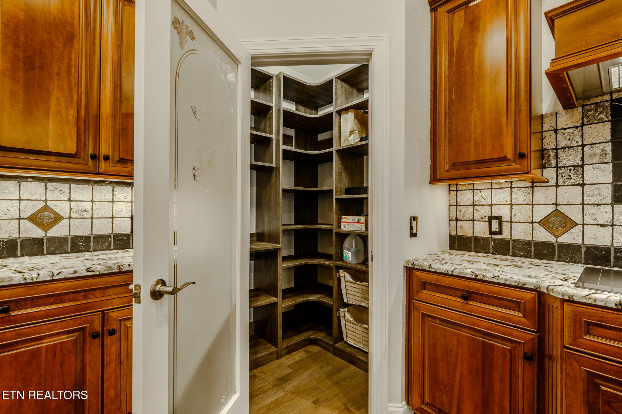 402 Catoosa Lane Loudon, TN 37774 - Photo 13 of 57 _DSC9754-HDR