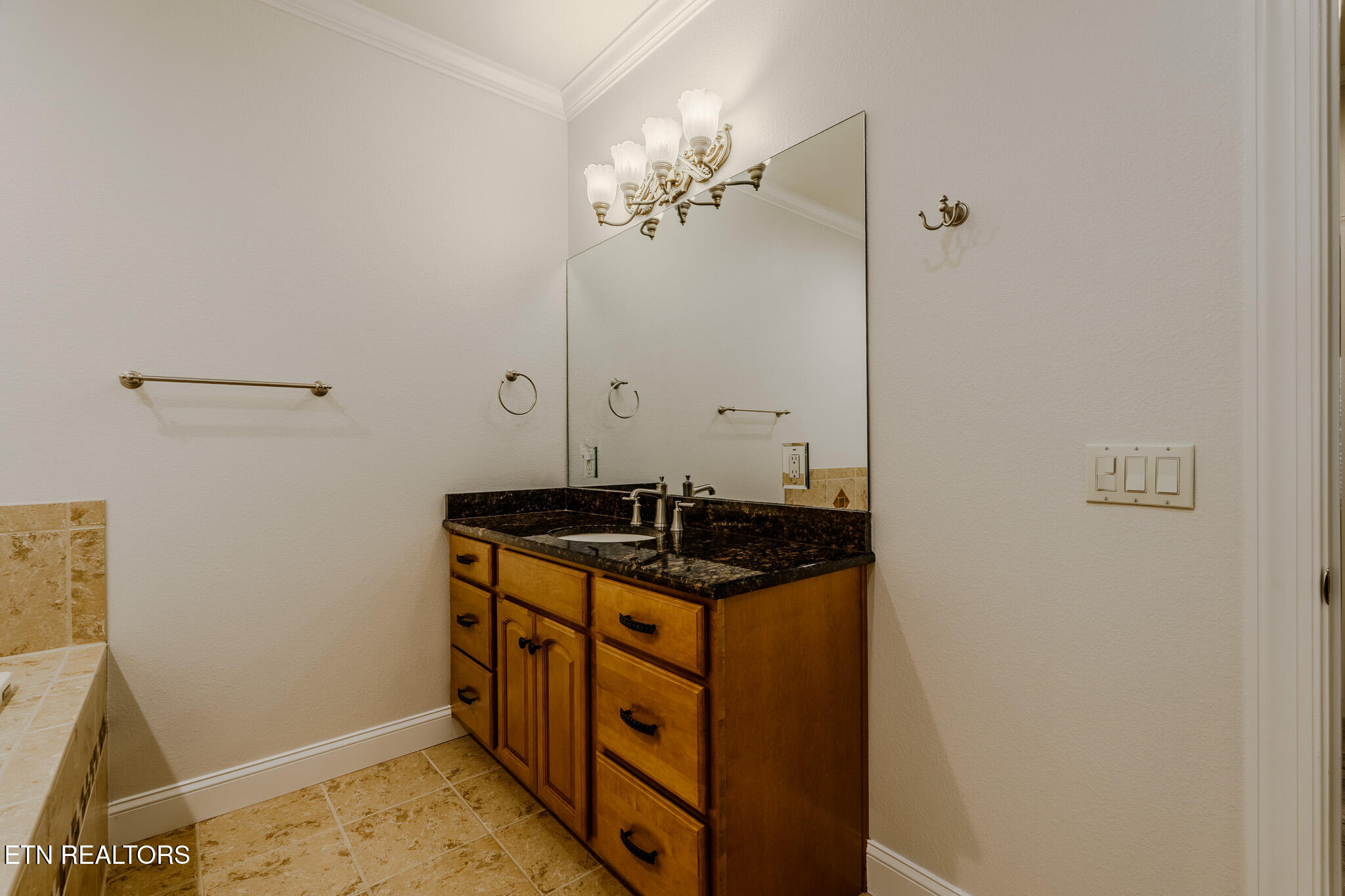 402 Catoosa Lane Loudon, TN 37774 - Photo 34 of 57 _DSC0035-HDR