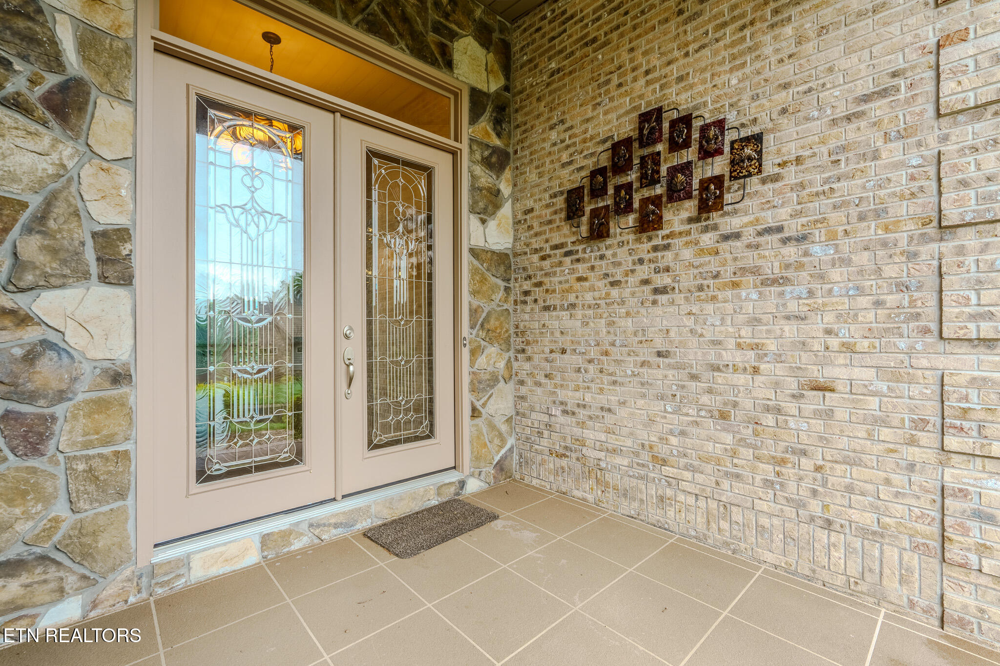 402 Catoosa Lane Loudon, TN 37774 - Photo 4 of 57 _DSC0105-HDR