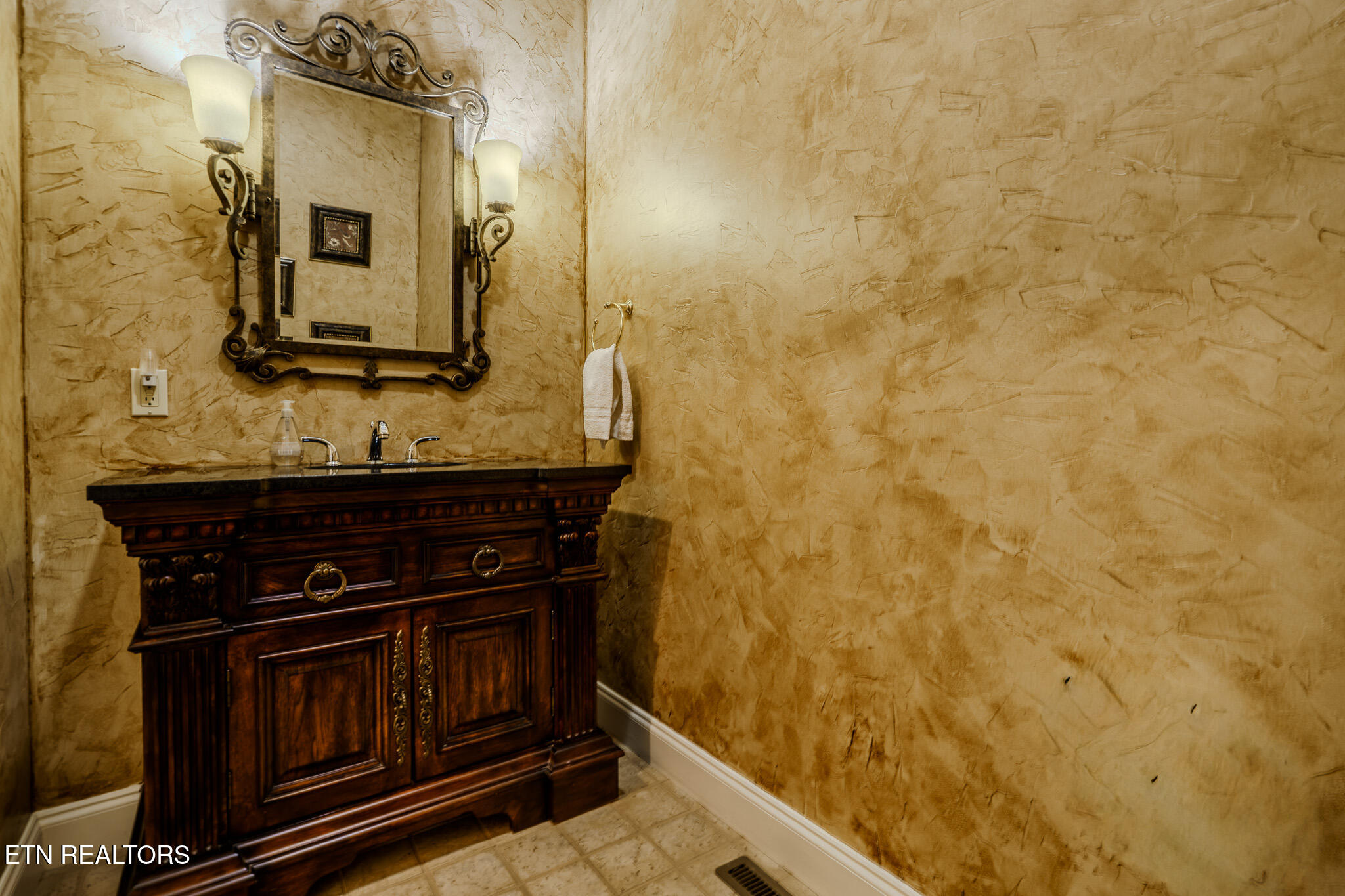 402 Catoosa Lane Loudon, TN 37774 - Photo 43 of 57 _DSC9509-HDR