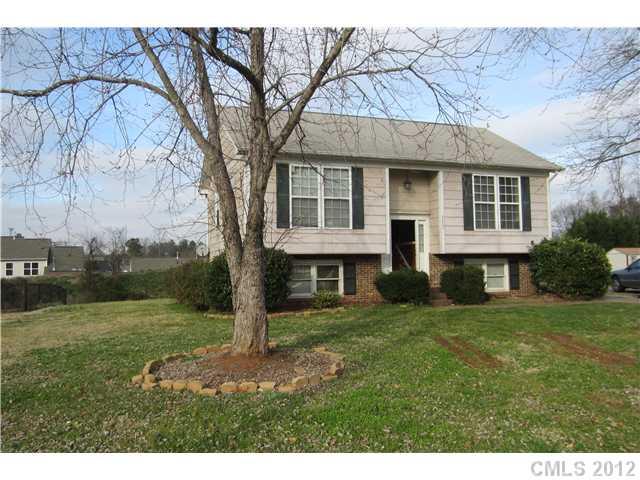 5800 Beaconsfield Road Charlotte, NC 28214 - Photo 1 of 8 Gallery Image 1