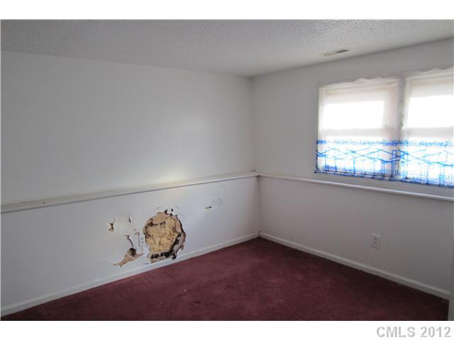 5800 Beaconsfield Road Charlotte, NC 28214 - Photo 7 of 8 Gallery Image 7