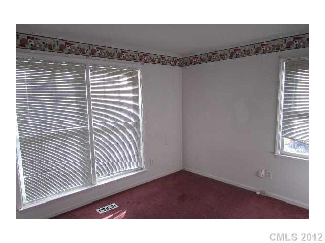 5800 Beaconsfield Road Charlotte, NC 28214 - Photo 8 of 8 Gallery Image 8