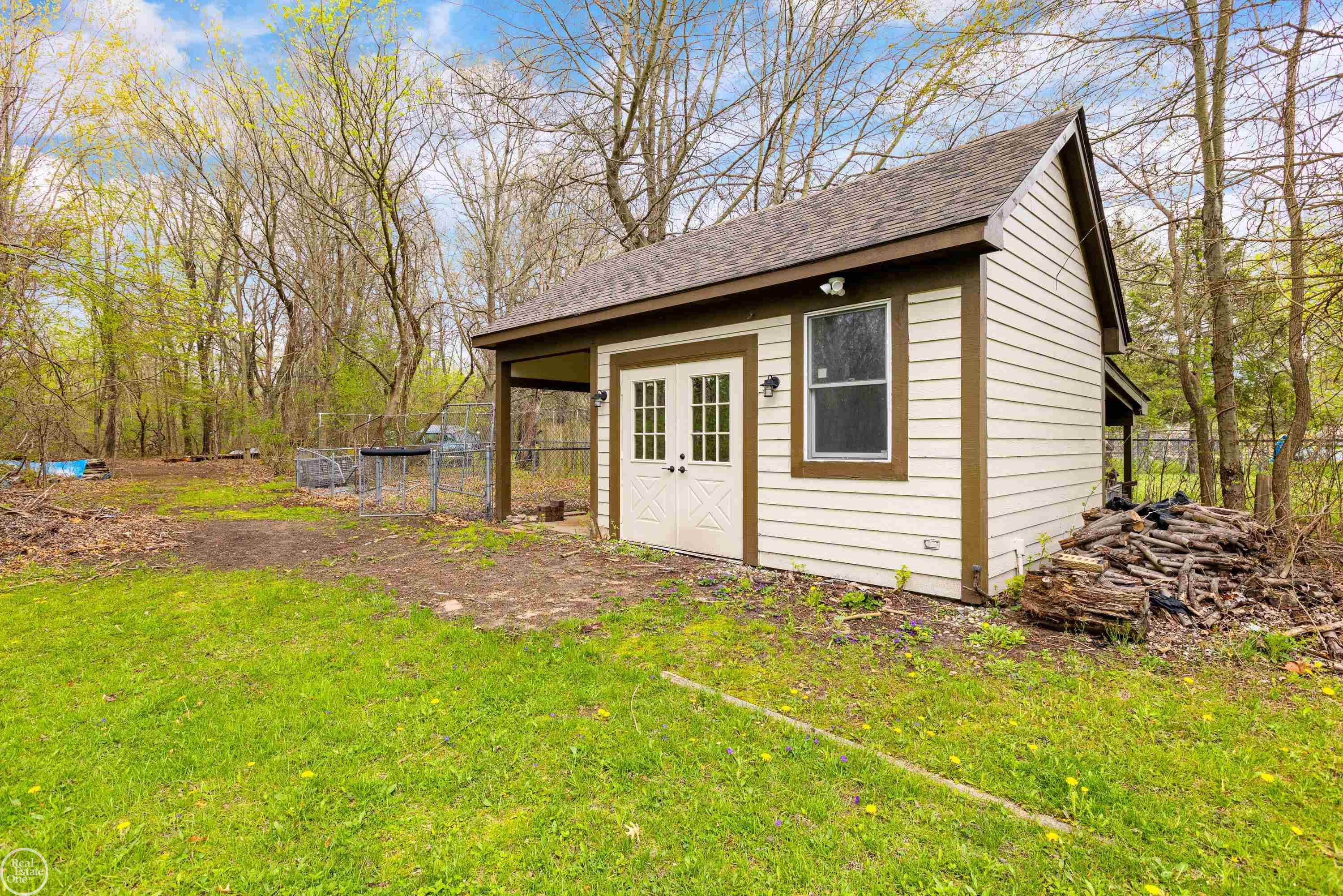 2880 Buckner Road Lake Orion, MI 48362 - Photo 34 of 41 50140359-c67b99c2-4d43-48b5-8c69-91414f59623d.JPG
