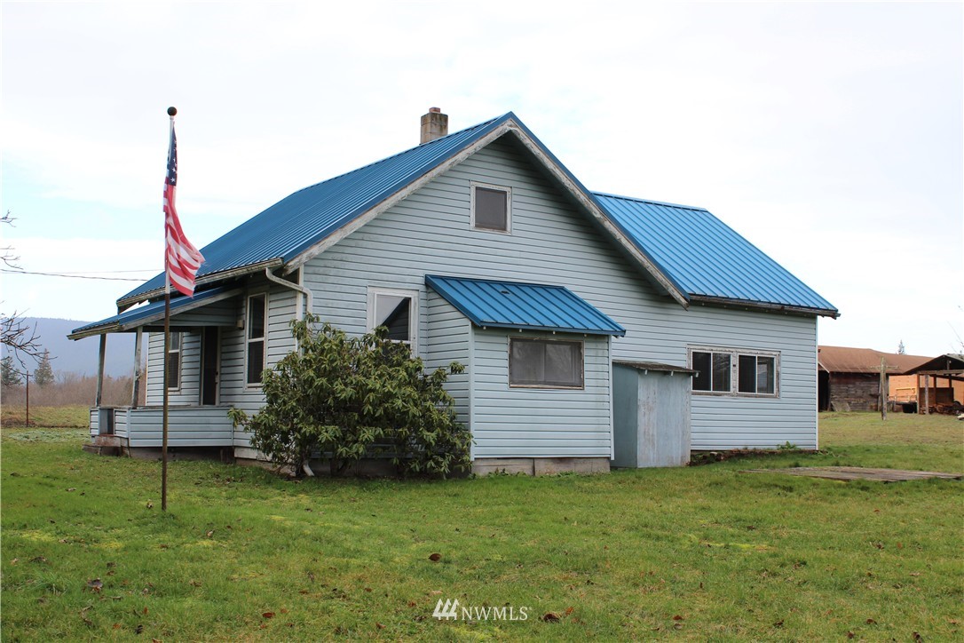 5331 Edens Road Anacortes, WA 98221 - Photo 3 of 11 Gallery Image 3