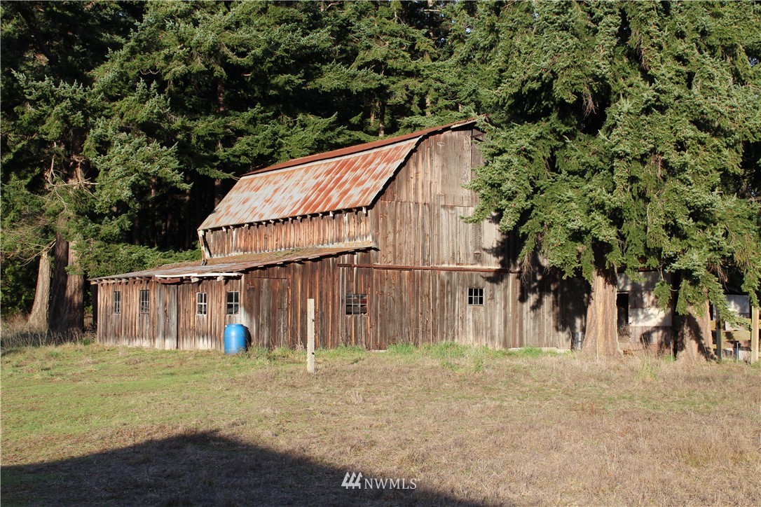 5331 Edens Road Anacortes, WA 98221 - Photo 8 of 11 Gallery Image 8