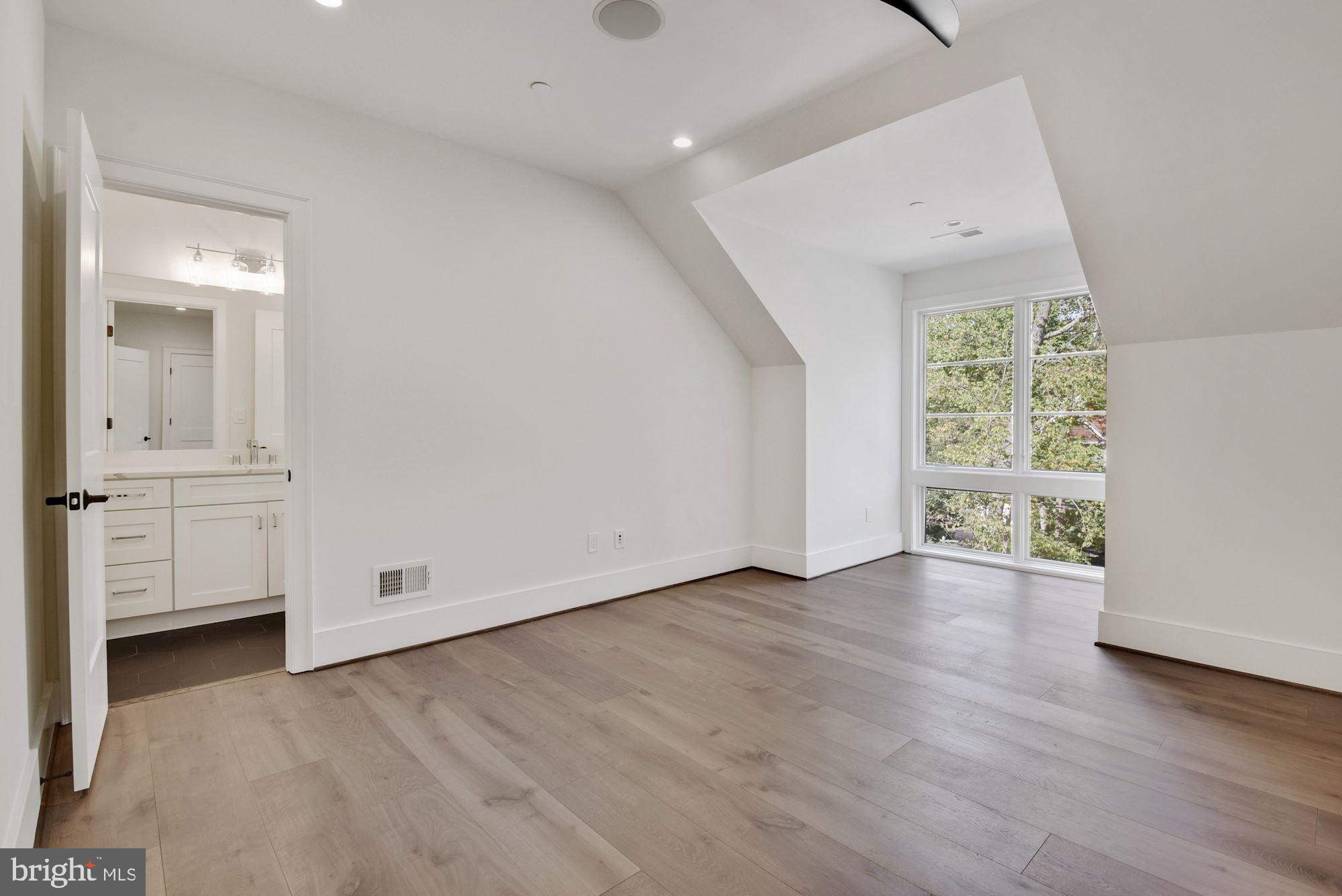 6224 Winnebago Road Bethesda, MD 20816 - Photo 47 of 62