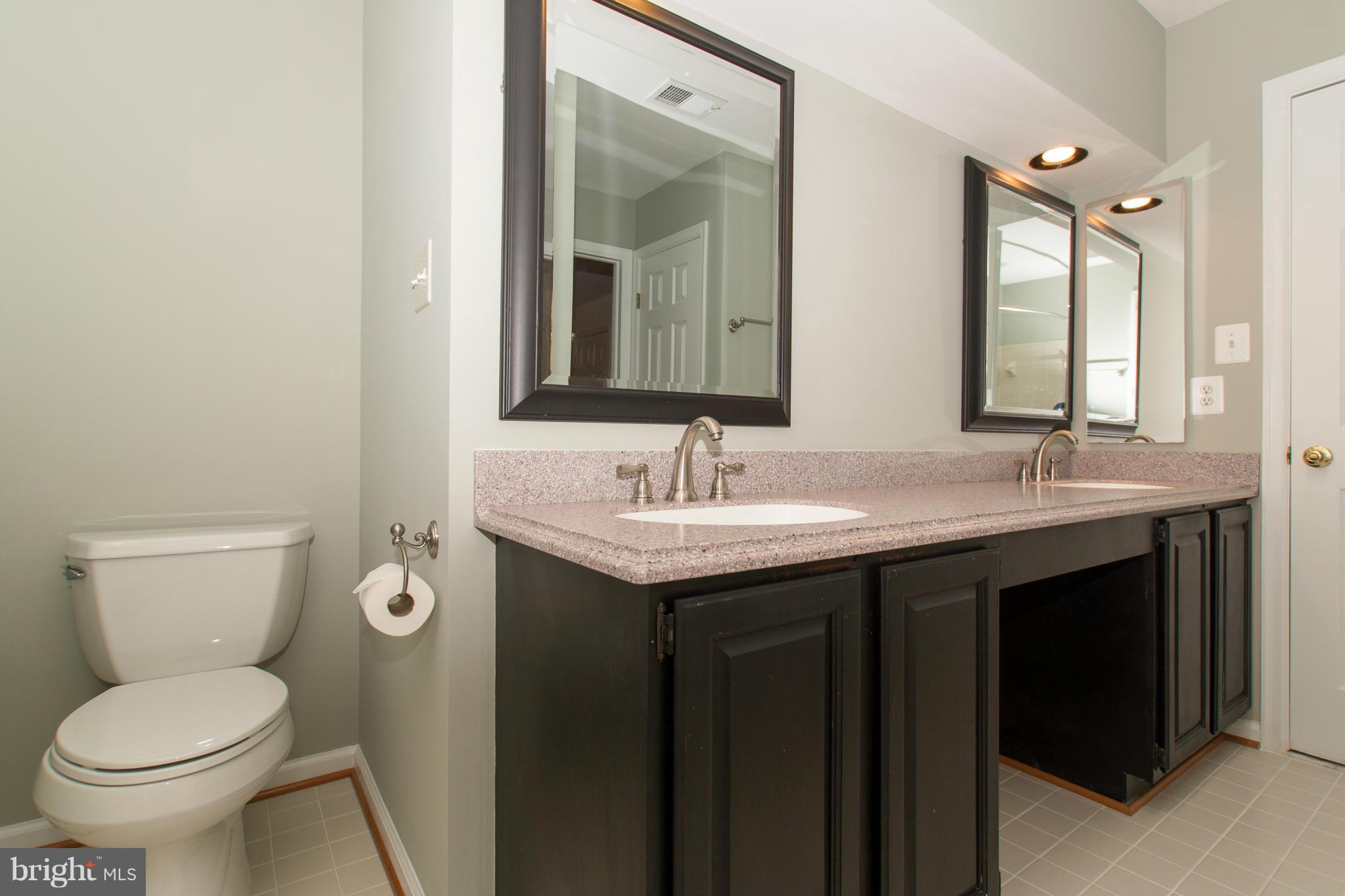8334 Kings Ridge Court Springfield, VA 22153 - Photo 20 of 30 Bath