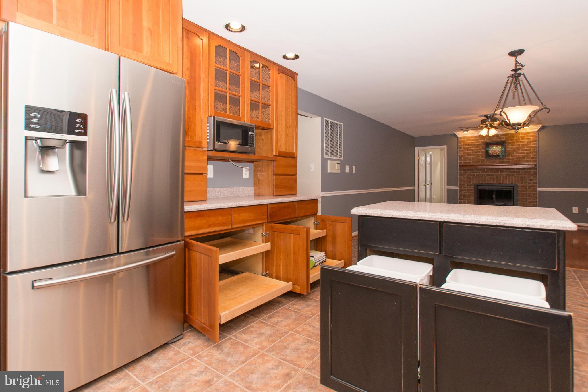 8334 Kings Ridge Court Springfield, VA 22153 - Photo 9 of 30 Kitchen