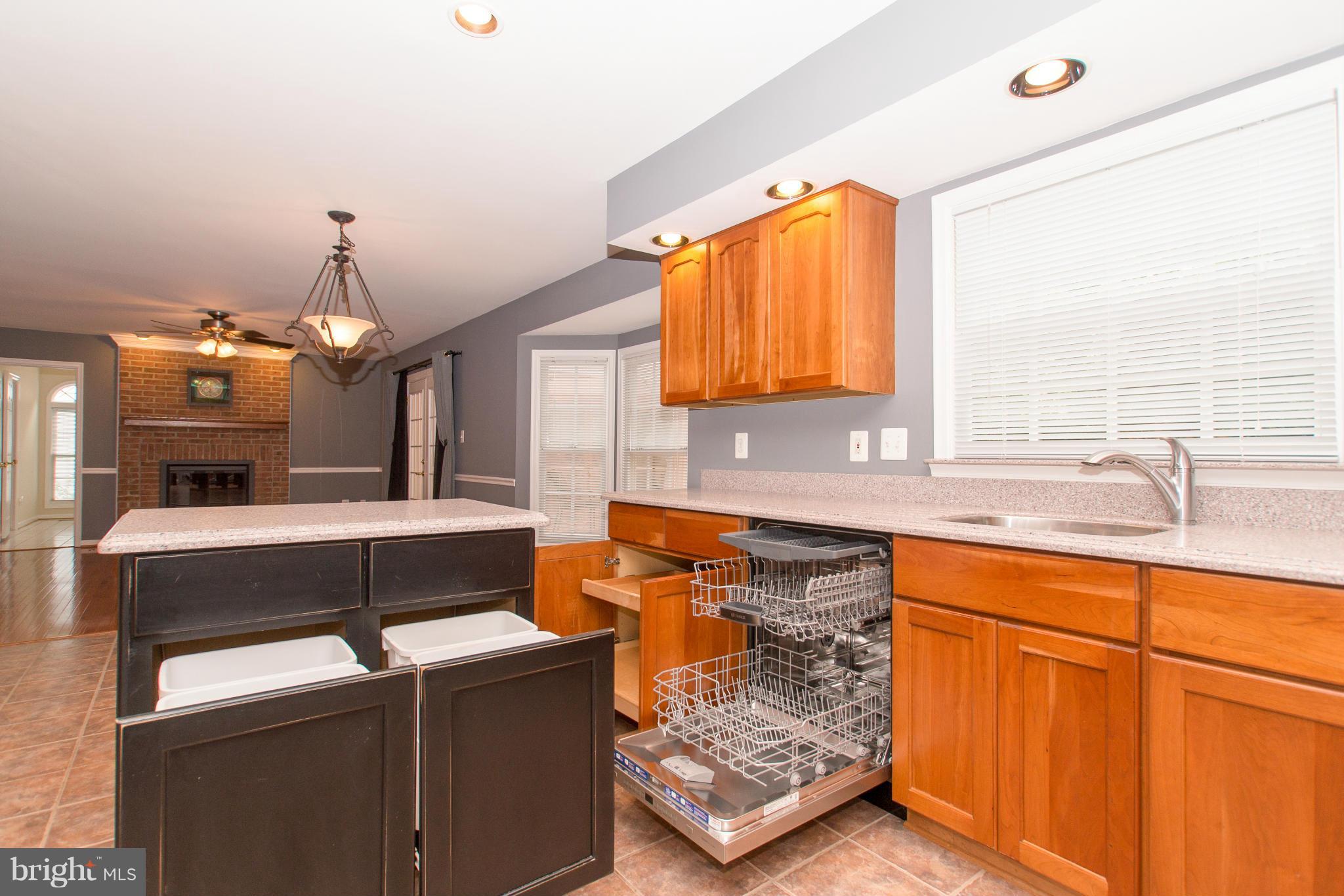 8334 Kings Ridge Court Springfield, VA 22153 - Photo 10 of 30 Kitchen