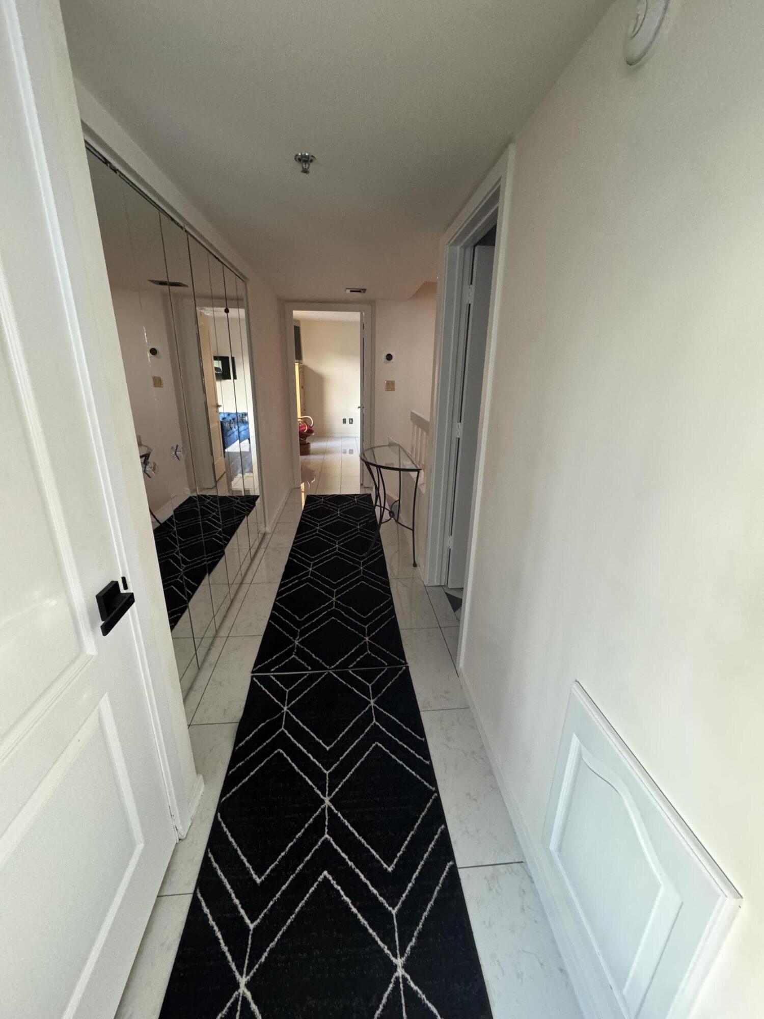 333 Lake Avenue, Unit 806 Racine, WI 53403 - Photo 42 of 62 6J_LST Unit 806_Loft Hallway Facing Nort