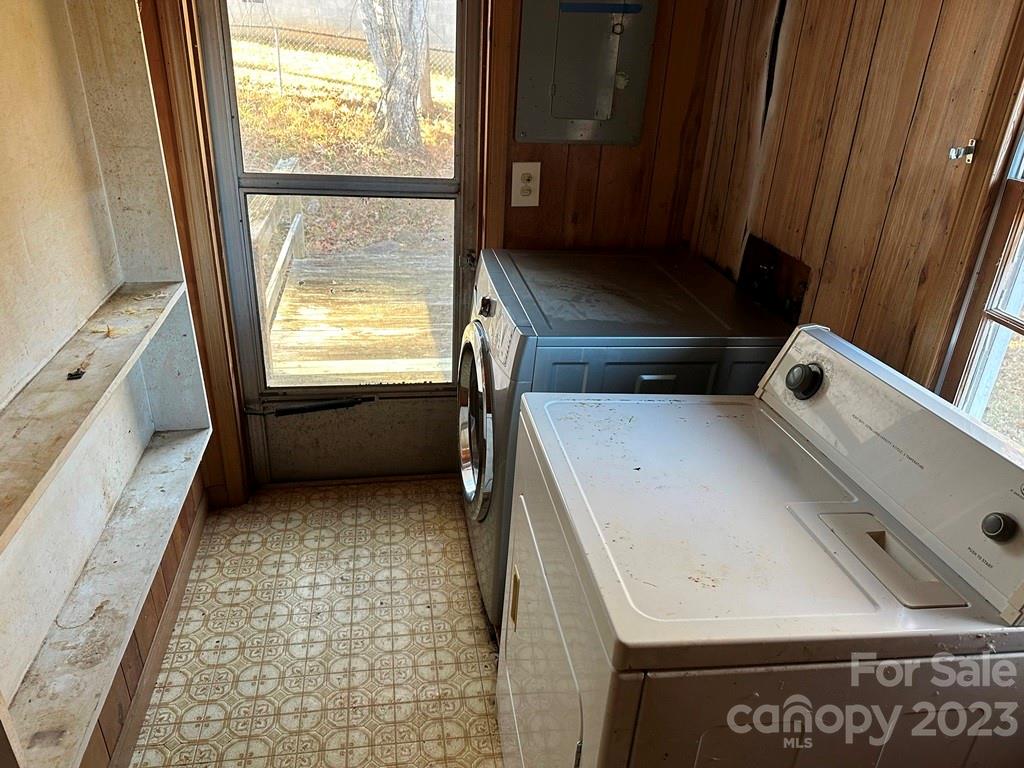 91 Beaver Street Tryon, NC 28782 - Photo 11 of 13 a view of an empty room and a window