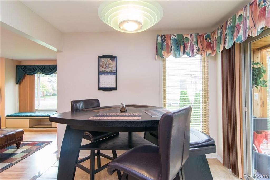 42571 Wimbleton Way Novi, MI 48377 - Photo 17 of 52