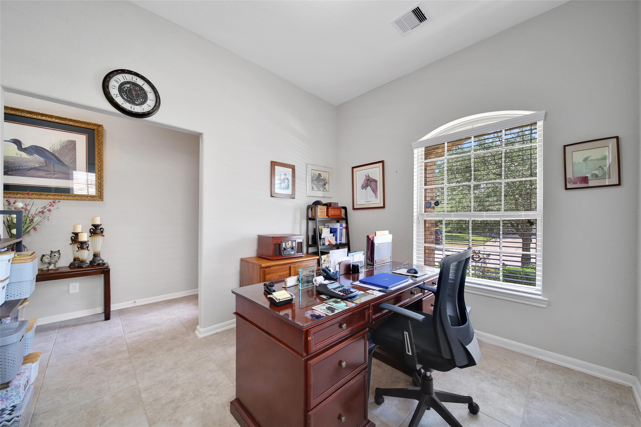 214 Pleasant Hill Way Conroe, TX 77304 - Photo 8 of 43 This space is nestled out of the way for a private work space.