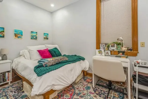 $2,800 | 1140 West Roscoe Street, Unit G, Chicago, IL 60657