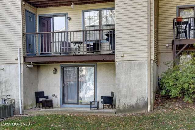a house view with a outdoor space