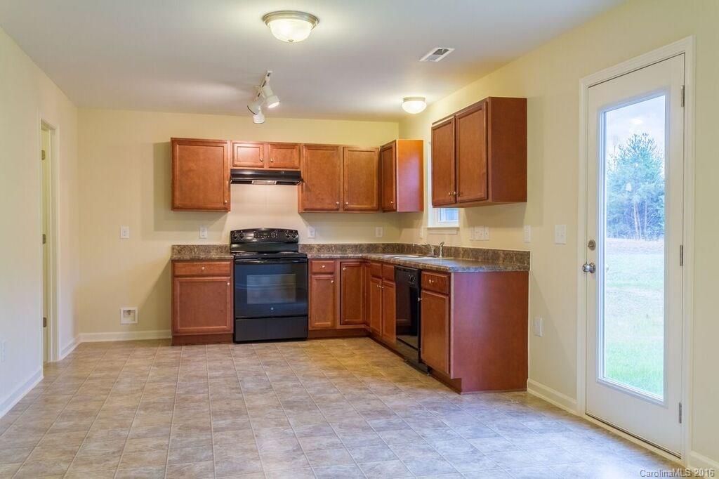 2412 Hart Road, Unit 8 Charlotte, NC 28214 - Photo 3 of 13 Gallery Image 3