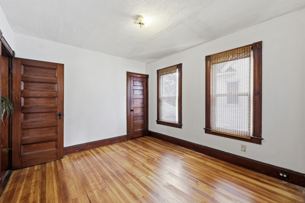 181-183 Northampton Avenue Springfield, MA 01109 - Photo 19 of 40