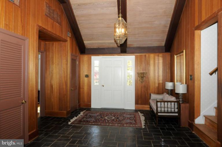 3419 Merrimac Road Davidsonville, MD 21035 - Photo 7 of 30 Entrance / Foyer