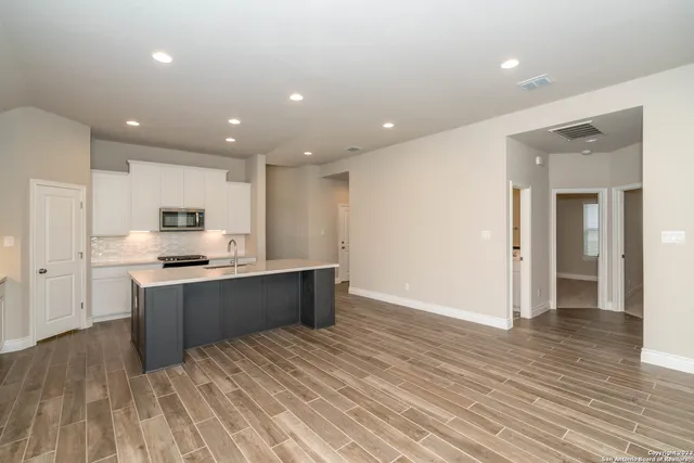 $2,850 | 1154 Cadogan Squire, San Antonio, TX 78260