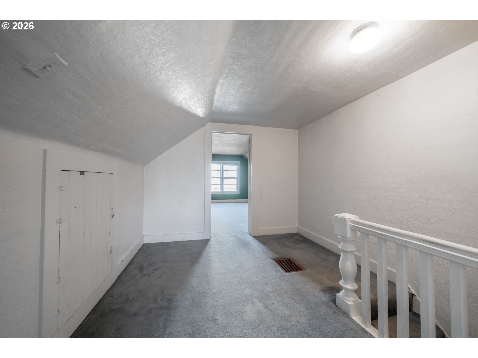 360 Northeast 75th Avenue Portland, OR 97213 - Photo 20 of 36 a view of an empty room and window