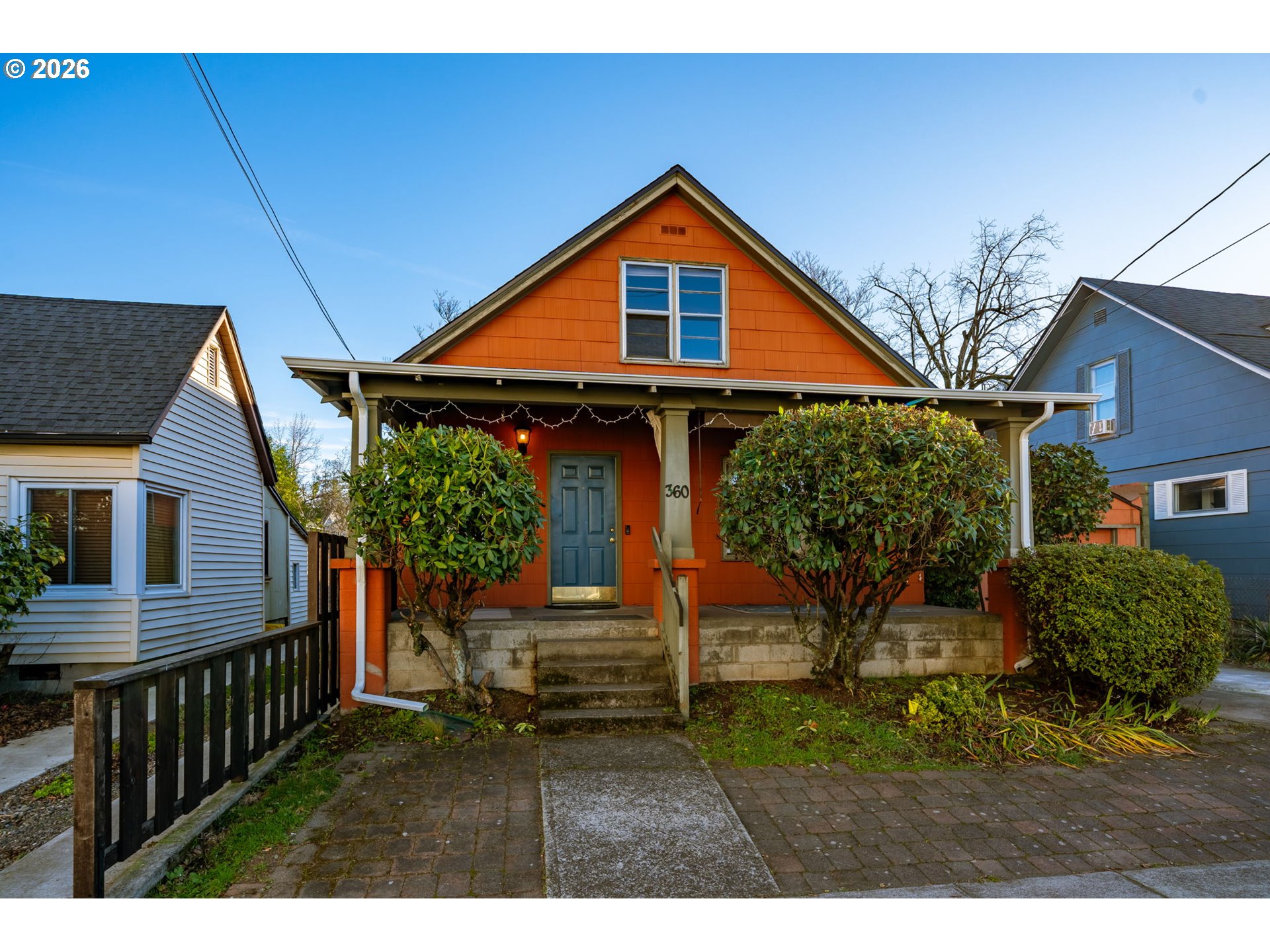 360 Northeast 75th Avenue Portland, OR 97213 - Photo 2 of 36 a front view of a house with a yard