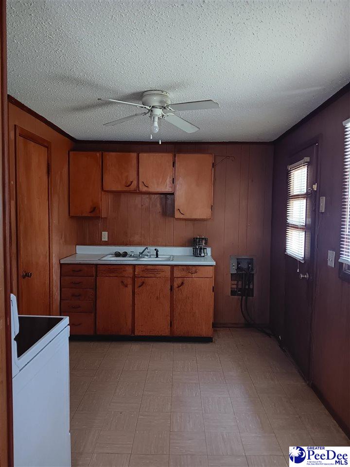 702 New Hampton Road Hartsville, SC 29550 - Photo 10 of 28 Gallery Image 10