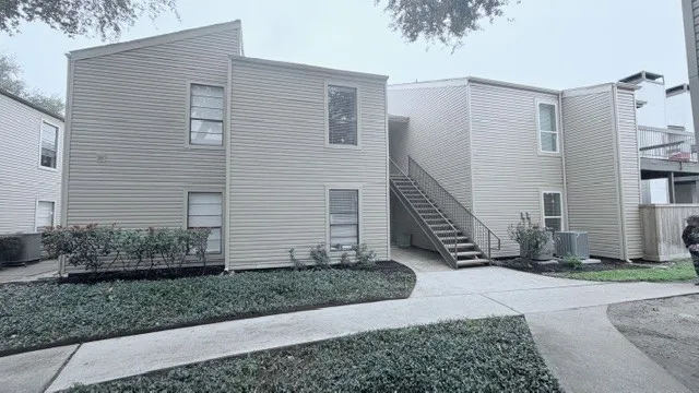 $1,150 | 9707 Richmond Avenue, Unit 78, Houston, TX 77063