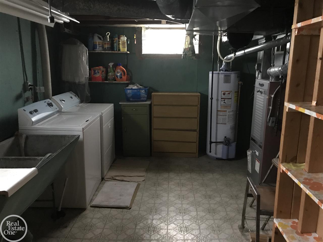 8475 Evergreen Road Detroit, MI 48228 - Photo 9 of 11