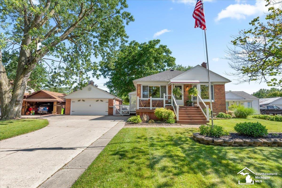 25745 Gibraltar Road Flat Rock, MI 48134 - Photo 1 of 27 50143784-4f449bc4-3277-4e50-a873-a5c989399e77.JPG