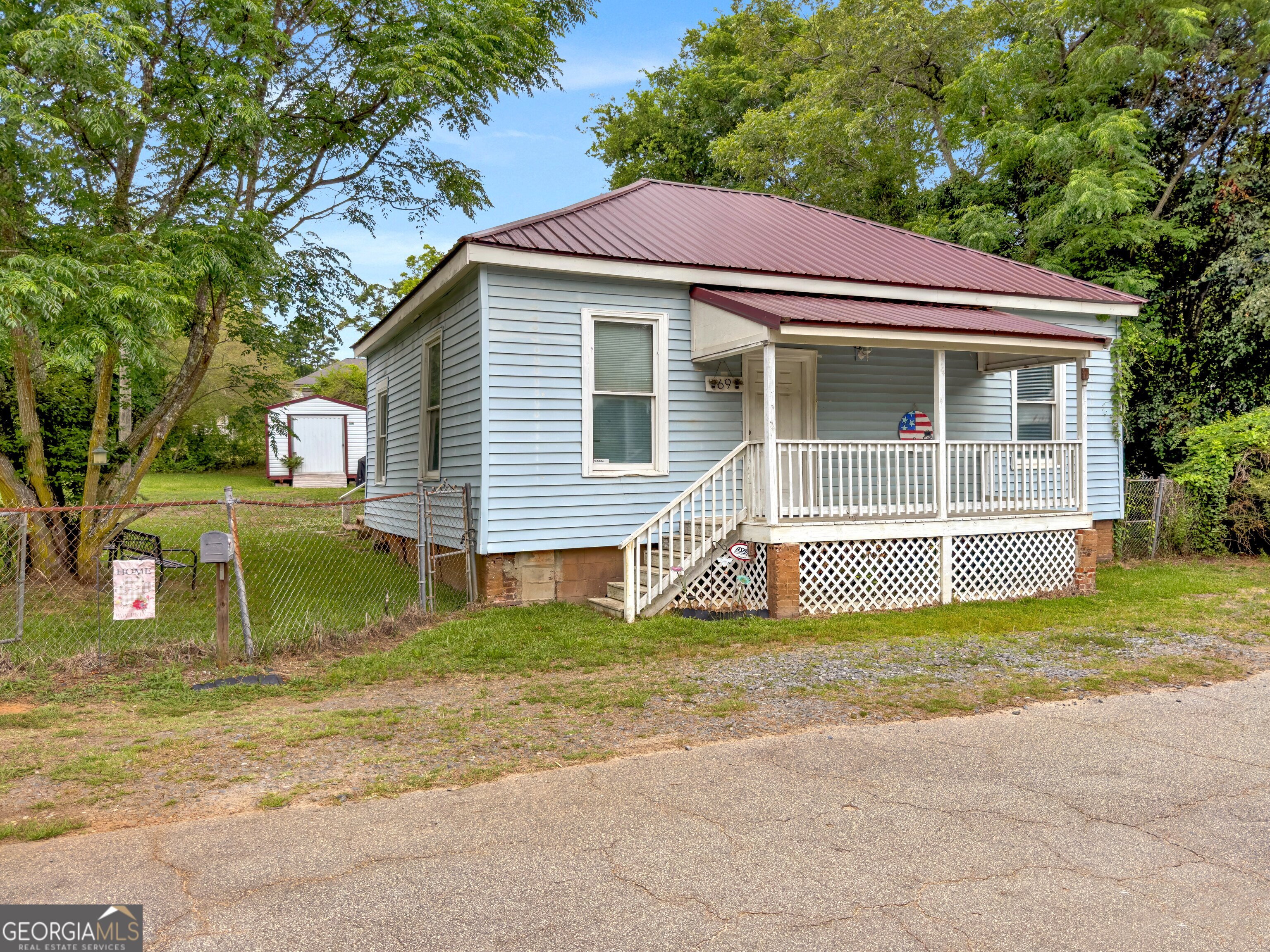 69 Stuart Avenue Forsyth, GA 31029 - Photo 2 of 30