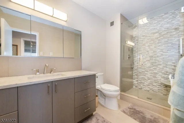 $775,000 | 2 Claridge Drive, Unit NE, Verona, NJ 07044