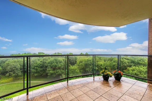 $775,000 | 2 Claridge Drive, Unit NE, Verona, NJ 07044