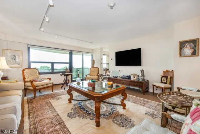 $775,000 | 2 Claridge Drive, Unit NE, Verona, NJ 07044