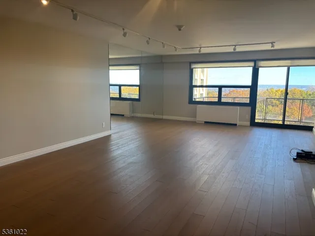 $775,000 | 2 Claridge Drive, Unit NE, Verona, NJ 07044