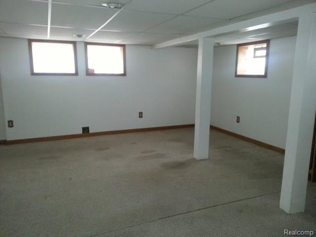 135 Oak Street River Rouge, MI 48218 - Photo 9 of 12 FINISHED BST (640x480) (2).jpg