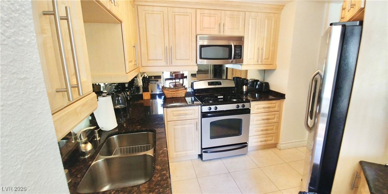 230 East Flamingo Road, Unit 336 Las Vegas, NV 89169 - Photo 5 of 23