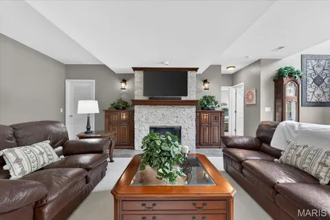 $636,000 | 948 Emerald Oaks Court, Eureka, MO 63025