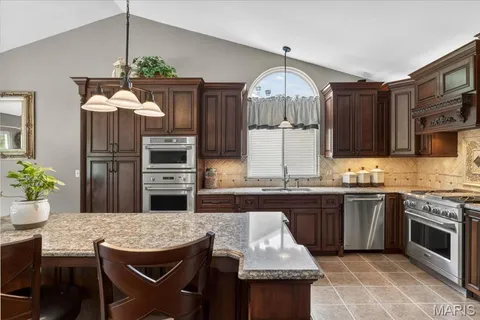 $636,000 | 948 Emerald Oaks Court, Eureka, MO 63025