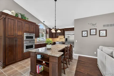 $636,000 | 948 Emerald Oaks Court, Eureka, MO 63025