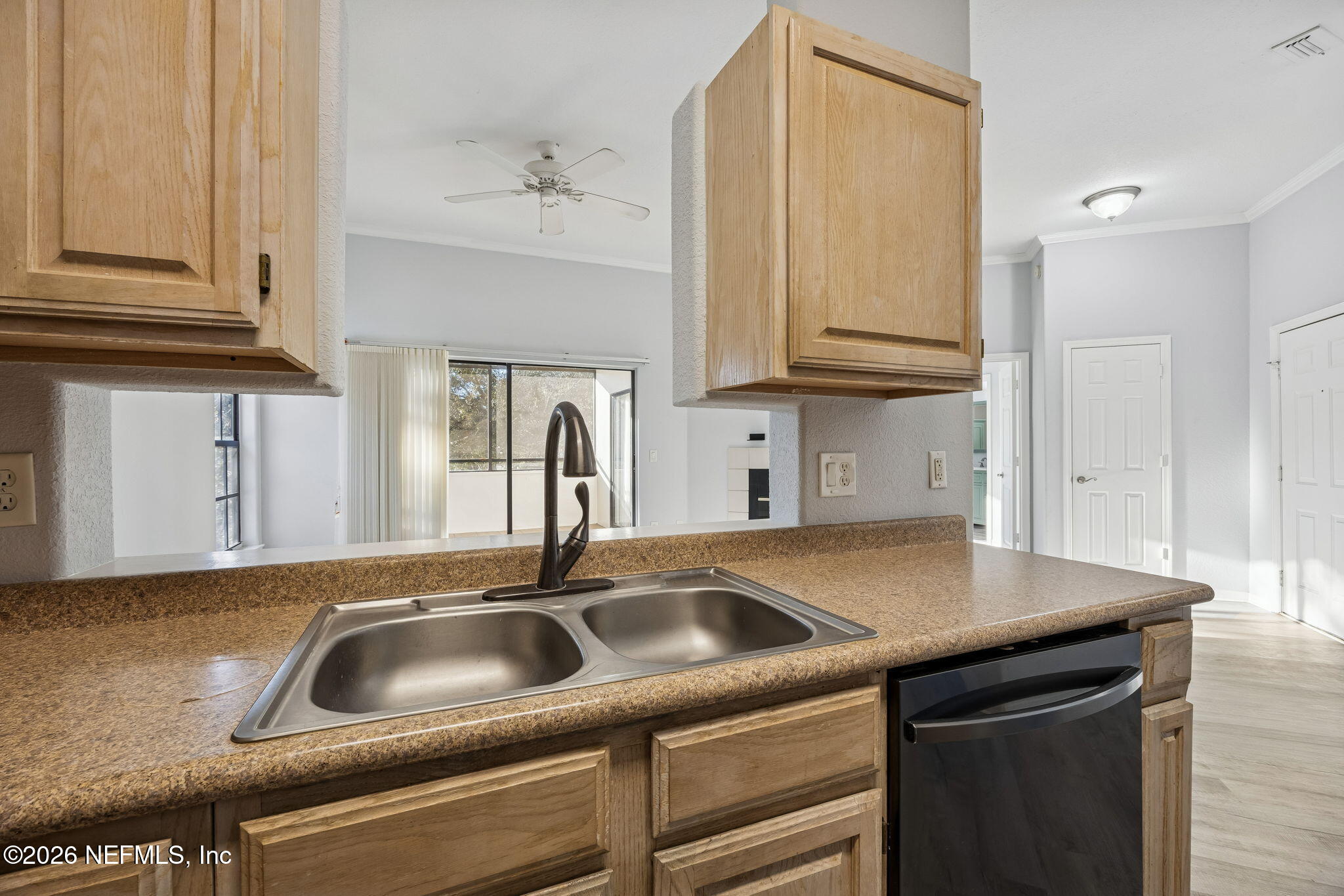 10150 Belle Rive Boulevard, Unit 1806 Jacksonville, FL 32256 - Photo 16 of 51 Kitchen