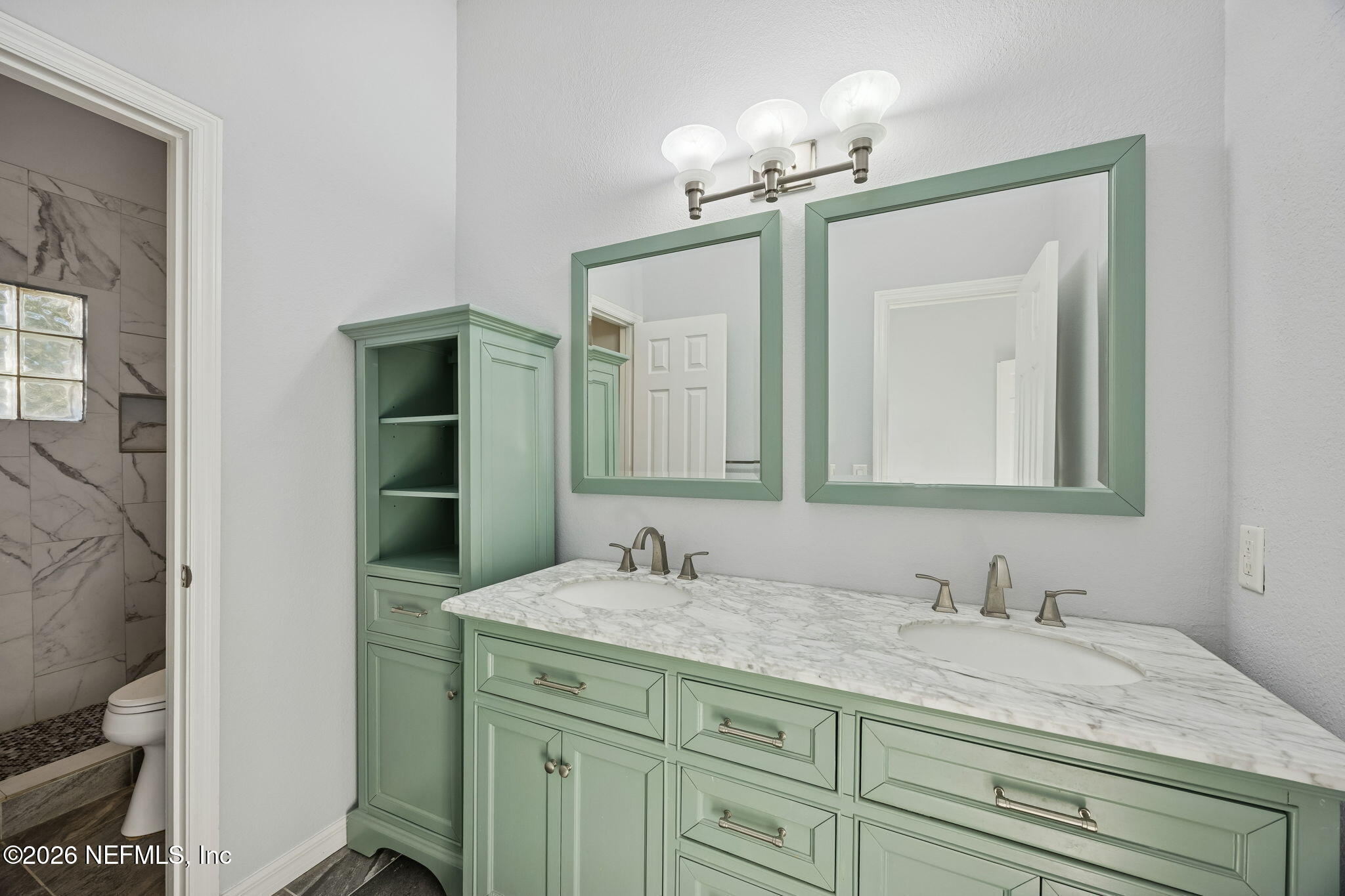 10150 Belle Rive Boulevard, Unit 1806 Jacksonville, FL 32256 - Photo 23 of 51 Primary Bathroom