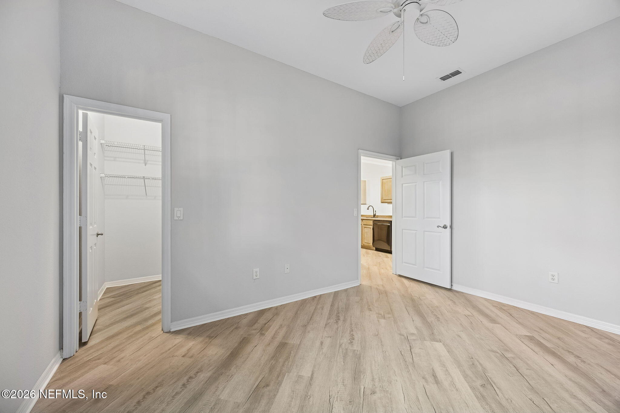 10150 Belle Rive Boulevard, Unit 1806 Jacksonville, FL 32256 - Photo 28 of 51 Guest Bedroom