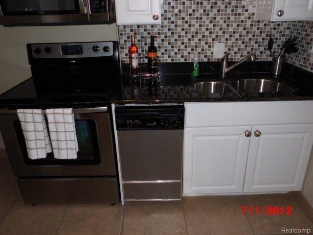 1791 Graefield Road Birmingham, MI 48009 - Photo 11 of 25 Graefield 073.jpg