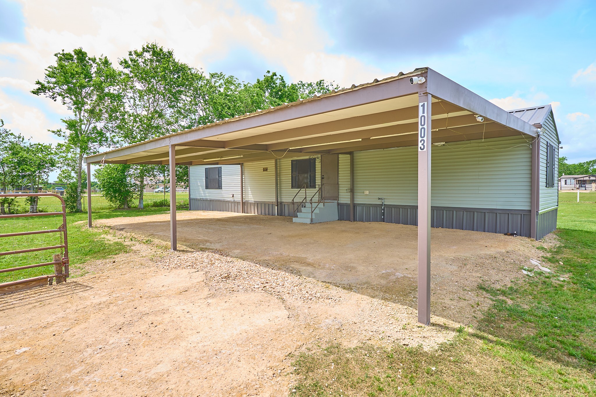 1003 Nunez Street Beasley, TX 77417 - Photo 3 of 22 Front of home
