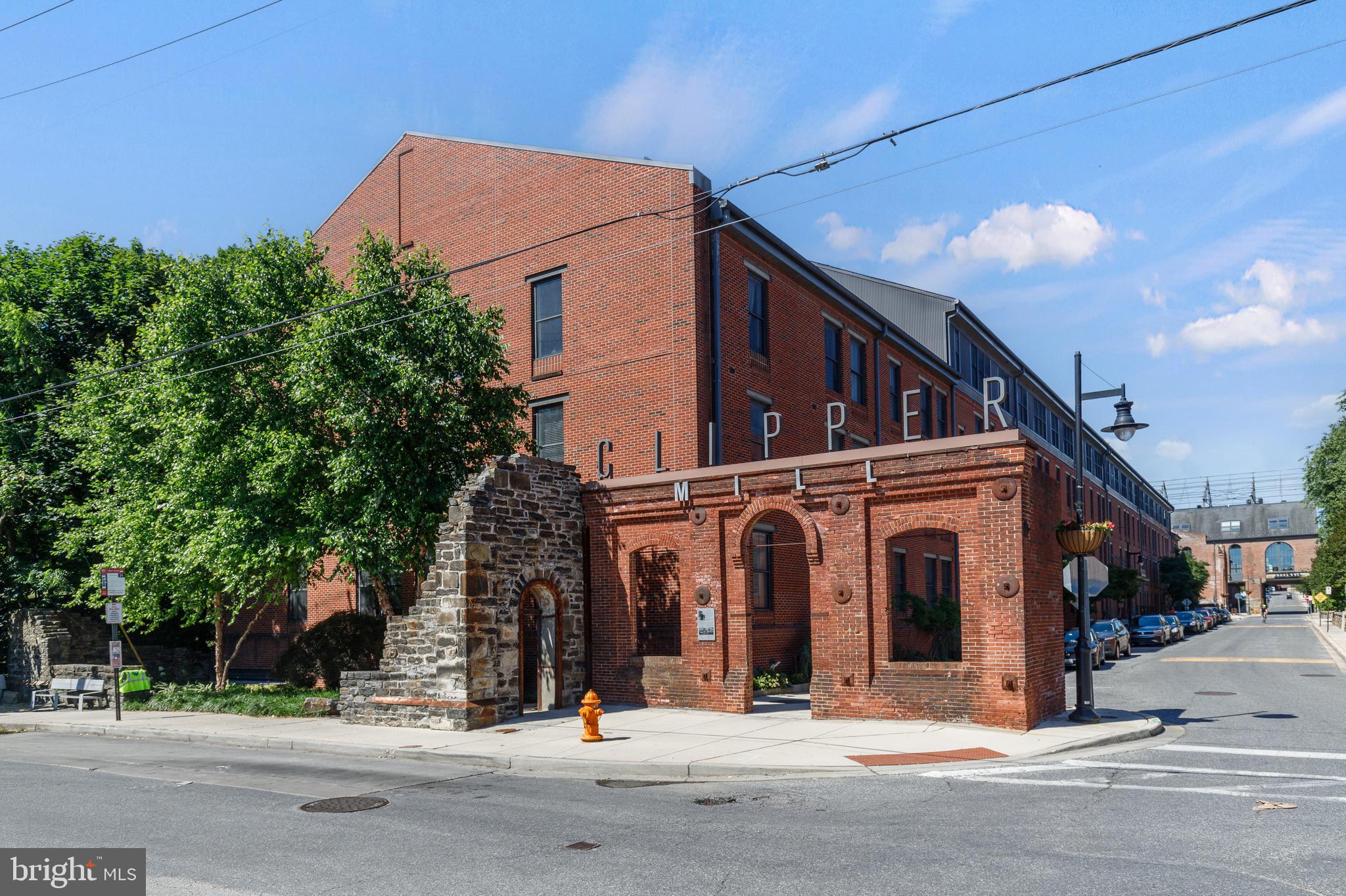 2007 Clipper Park Road, Unit 121 Baltimore, MD 21211 - Photo 2 of 34 Trendy Clipper Mill
