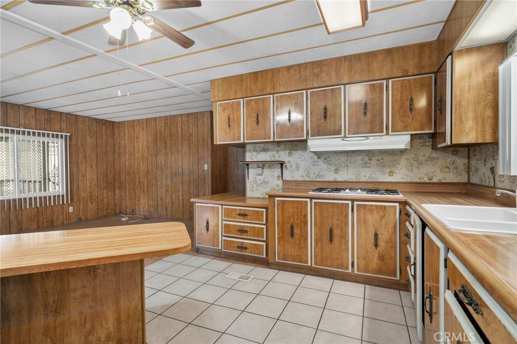 2744 West Rialto Avenue, Unit 22 Rialto, CA 92376 - Photo 9 of 24