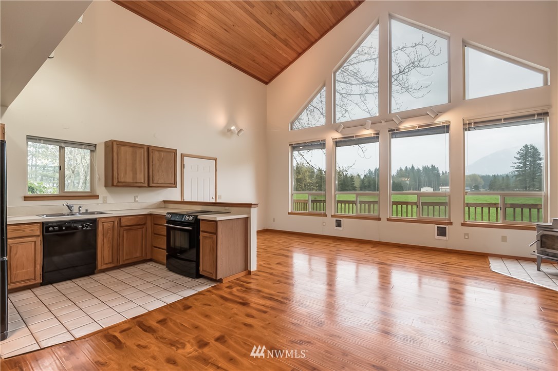 7526 Eason Road Maple Falls, WA 98266 - Photo 4 of 25 Gallery Image 4